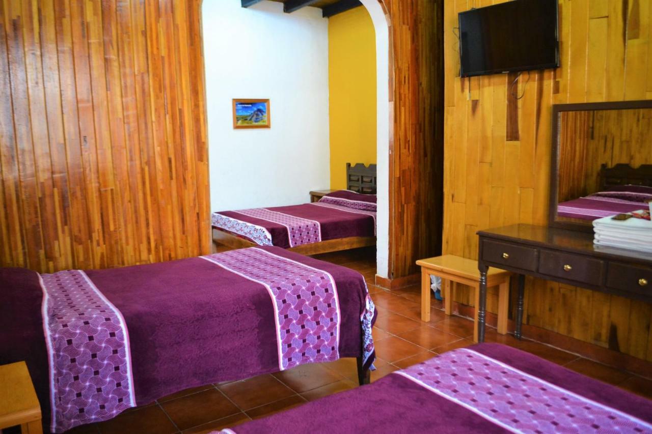 Hotel Delfin Comitan Екстериор снимка