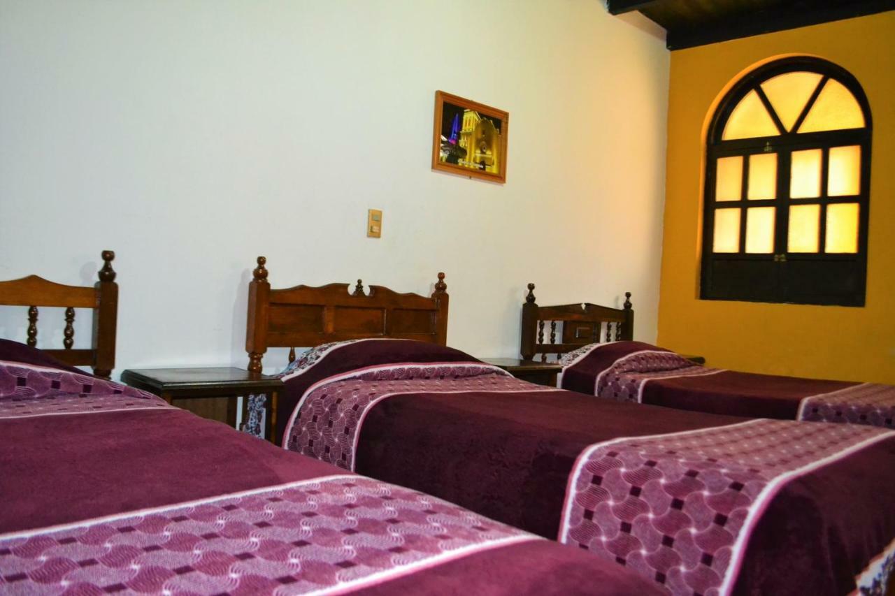 Hotel Delfin Comitan Екстериор снимка